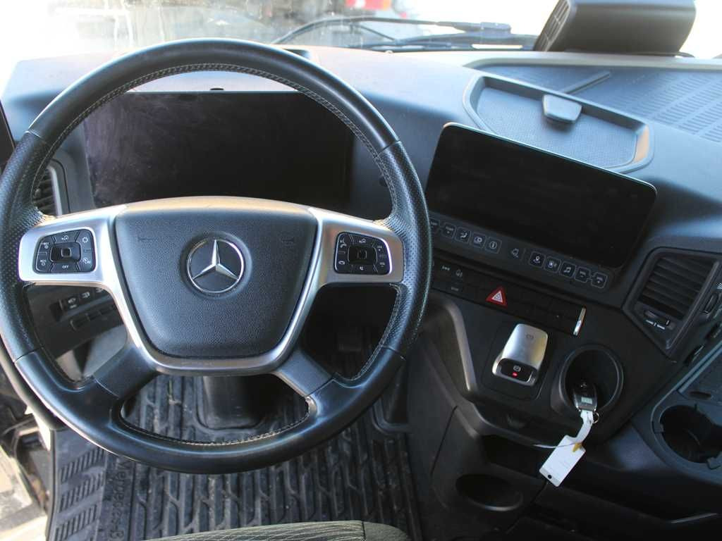 Tahač Mercedes-Benz Actros 1848, EURO 6, NAVIGATION, GIGA SPACE