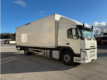 Chladírenský nákladní automobil VOLVO FM 330