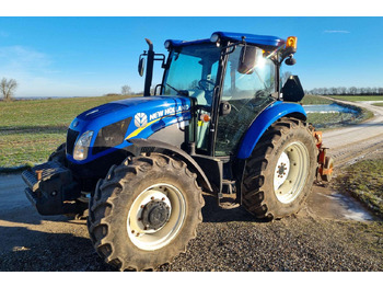 Traktor NEW HOLLAND TD5