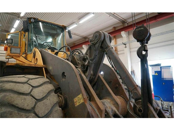 Buldozer Volvo L220E: obrázek 4