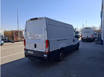 Mikrobus IVECO Daily 35S13: obrázek 4