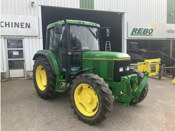 Traktor JOHN DEERE 6100