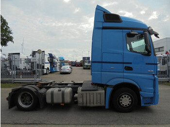 Tahač Mercedes-Benz Actros 1842: obrázek 4