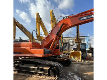 Pásové rýpadlo DOOSAN DX300LC