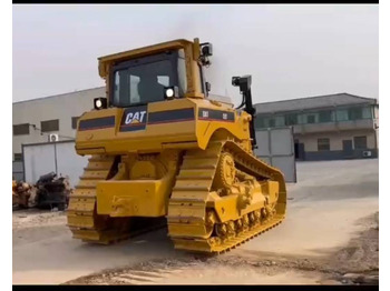 Buldozer CATERPILLAR D8T