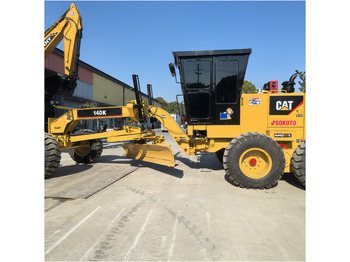 Grejdr CATERPILLAR 140H