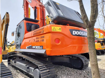 Pásové rýpadlo DOOSAN DX300