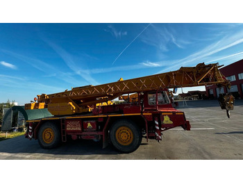 Univerzální autojeřáb LIEBHERR LTM 1025