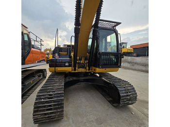 Pásové rýpadlo CATERPILLAR 320DL