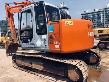 Pásové rýpadlo Hitachi EX135: obrázek 5