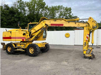 Kolesové rýpadlo LIEBHERR A 900