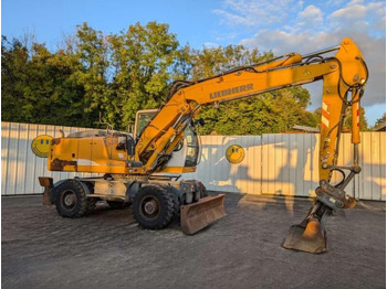 Kolesové rýpadlo LIEBHERR A 900