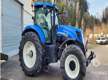 Traktor NEW HOLLAND T7.220