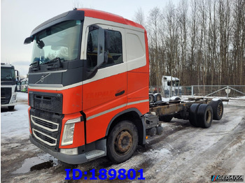 Podvozek s kabinou VOLVO FH13 500