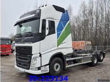 Podvozek s kabinou VOLVO FH13 500