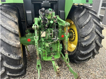 Traktor John Deere 6800 Med frontlift.: obrázek 5