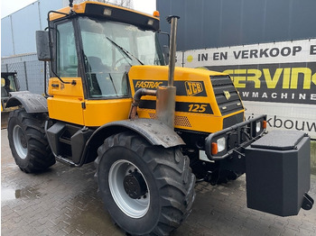 Traktor JCB