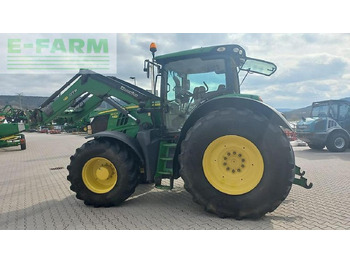 Traktor JOHN DEERE 6210R