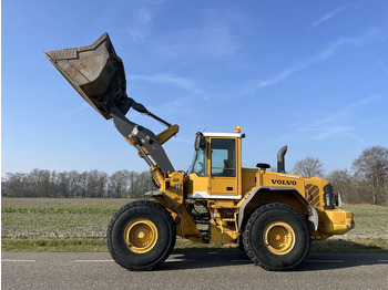 Kolový nakladač VOLVO L120E