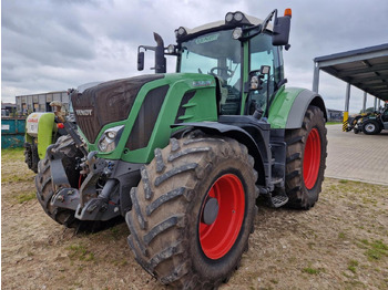 Traktor FENDT 828 Vario