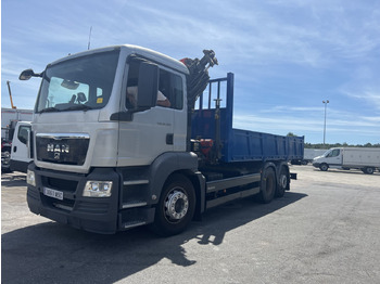 Sklápěč, Auto s hydraulickou rukou CAMION GRUA Y BASCULANTE MAN 26320: obrázek 2