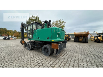 Překládkové rypadlo CATERPILLAR MH3024