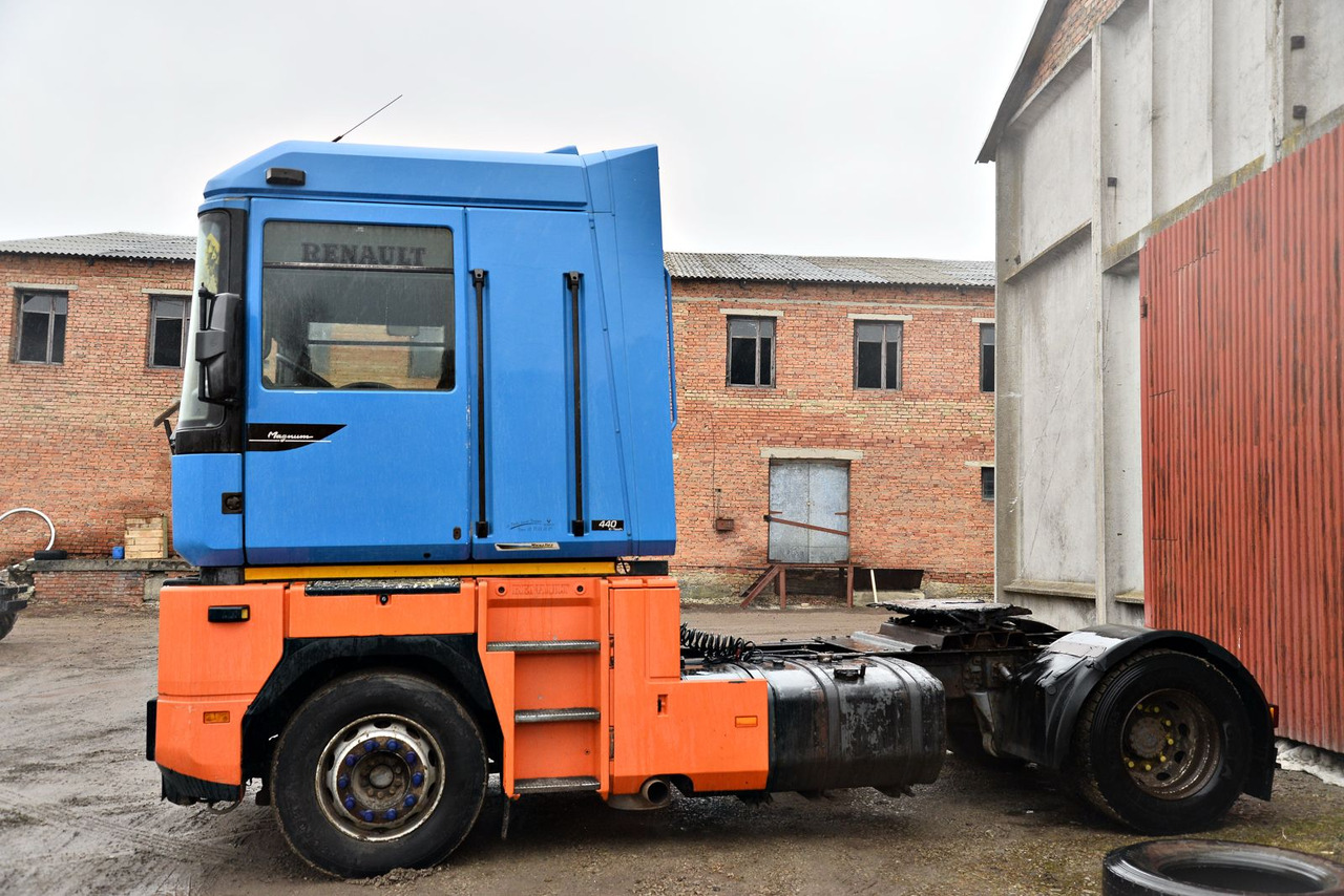 Tahač RENAULT Magnum 440: obrázek 7