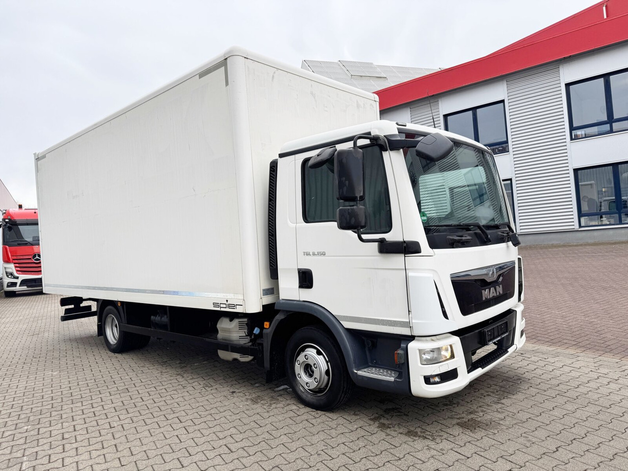 Skříňový nákladní auto MAN TGL 8.150 4x2 BL TGL 8.150 4x2 BL, Möbelkoffer mit Rolltor: obrázek 9