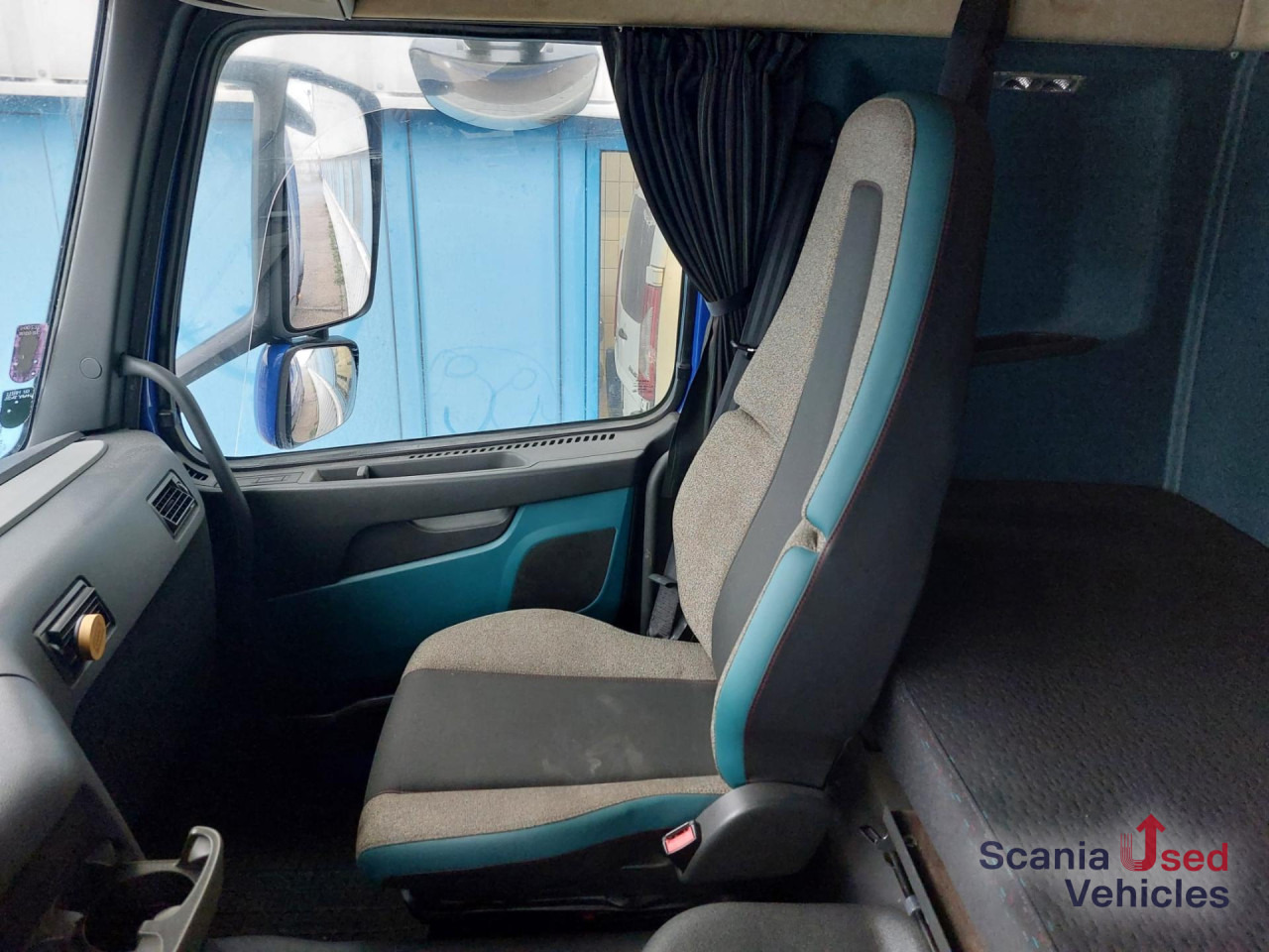 Tahač VOLVO FM 330 T4x2 Globetrotter Low Deck: obrázek 7