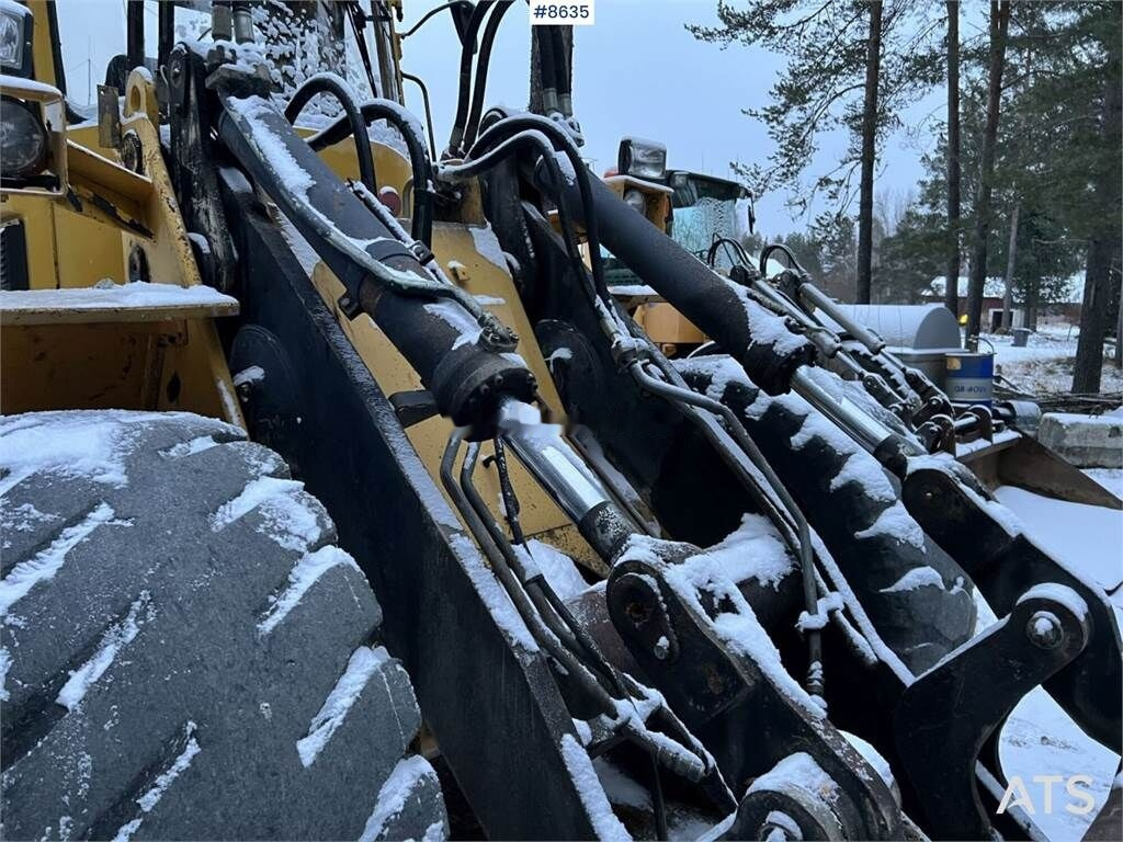 Buldozer Volvo L120: obrázek 38