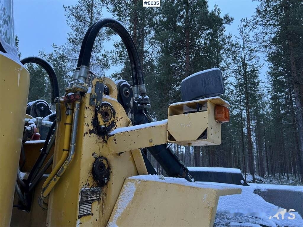 Buldozer Volvo L120: obrázek 36