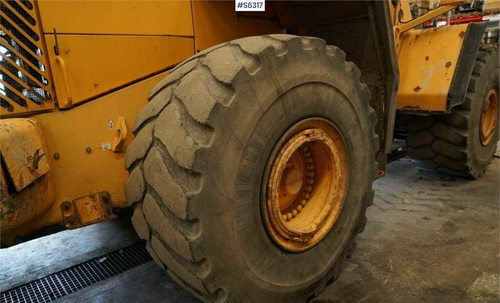 Buldozer Volvo L220E: obrázek 28