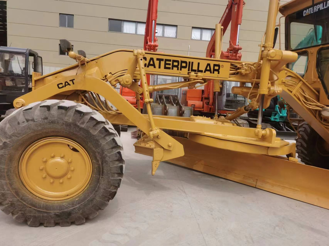 Grejdr caterpillar 140G: obrázek 7