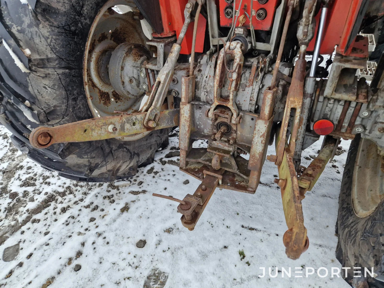 Traktor Massey Ferguson 575 MP 4WD: obrázek 14