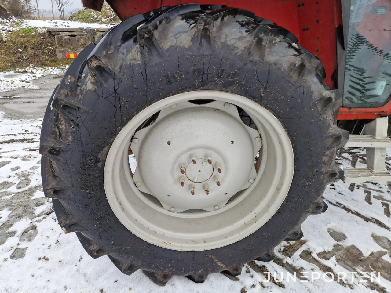 Traktor Massey Ferguson 575 MP 4WD: obrázek 26