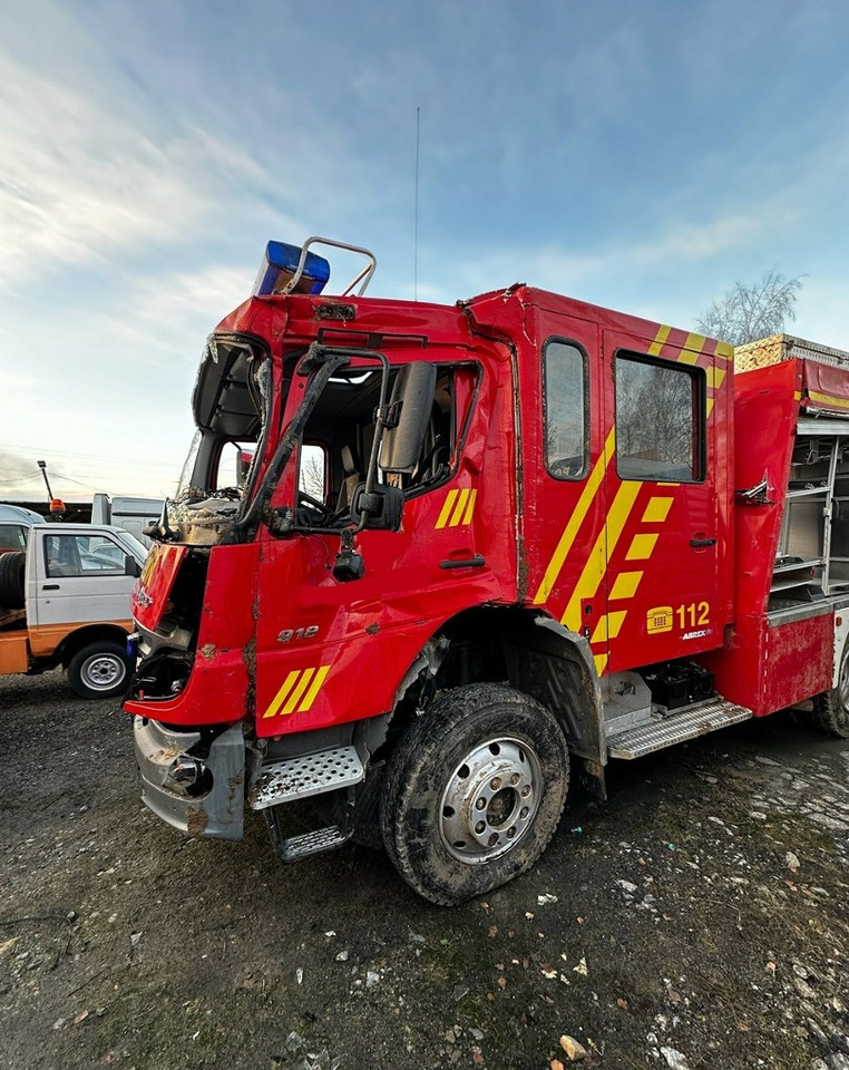 Mercedes-Benz Inny Mercedes-Benz Atego 918 Straż Pożarna 4X4 2006 leasing Mercedes-Benz Inny Mercedes-Benz Atego 918 Straż Pożarna 4X4 2006: obrázek 10