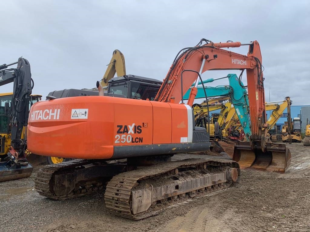 Pásové rýpadlo Hitachi ZX 250 LC N-3: obrázek 6