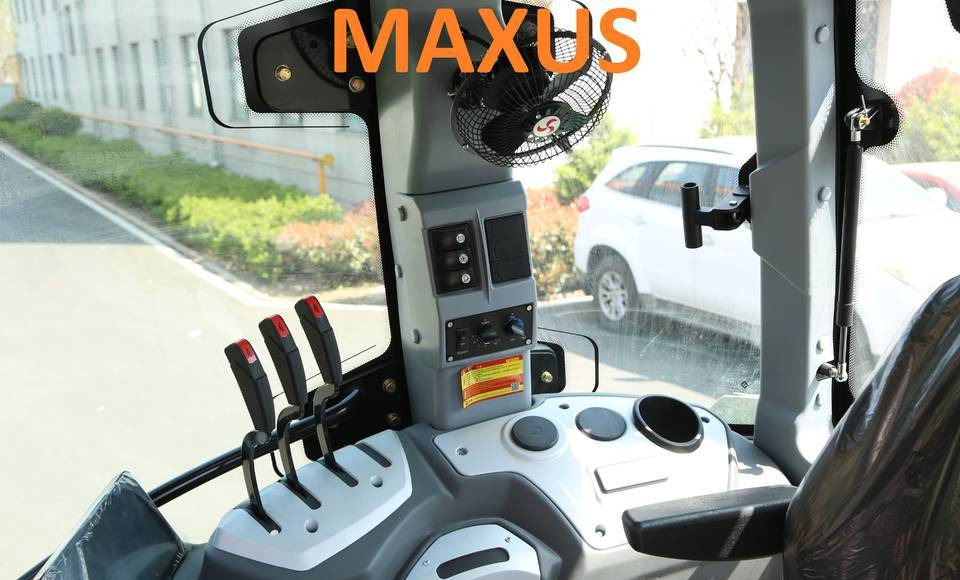 Nový Traktor NEW MAXUS 200 HP 4x4 Tractor Warranty up to 10 YEARS НОВИЙ Трактор 200 К.с. 4x4 MAXUS Гарантія до 10 РОКІВ NOWY Ciągnik 200 KM 4x4 MAXUS Gwarancja do 10 LAT: obrázek 7