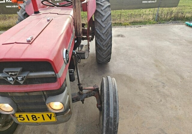 Traktor Massey Ferguson 135 traktori - VIDEO: obrázek 7