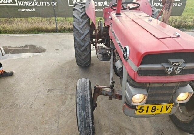 Traktor Massey Ferguson 135 traktori - VIDEO: obrázek 8