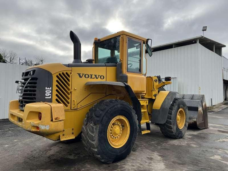 Kolový nakladač Volvo L90E: obrázek 6