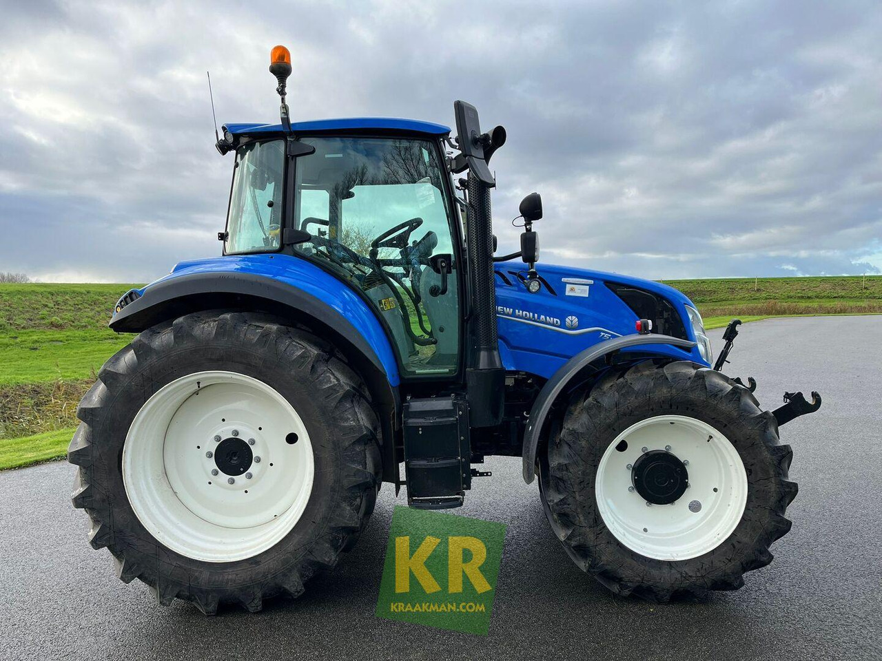 Traktor T5.110 New Holland: obrázek 8