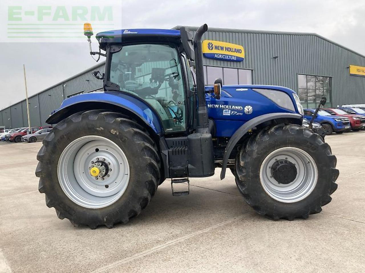 Traktor New Holland t7.270: obrázek 7