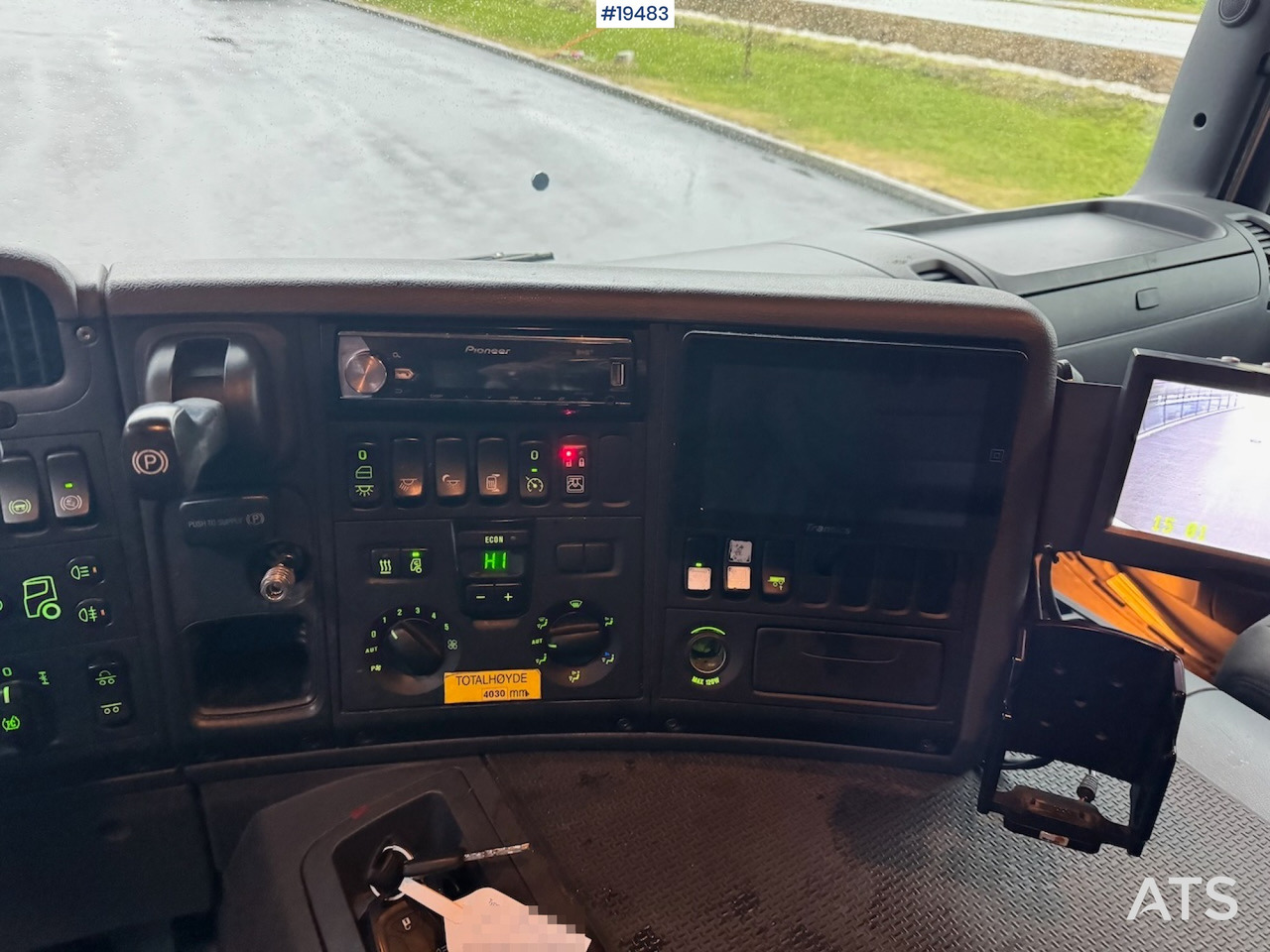 Skříňový nákladní auto Scania P450: obrázek 41