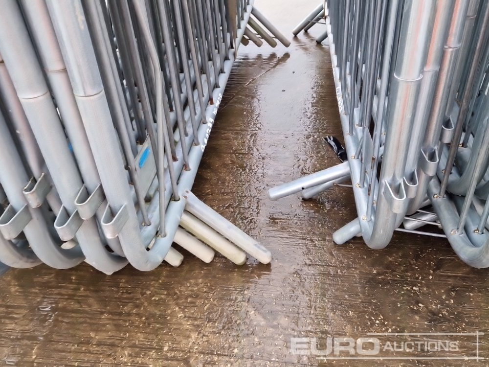 Stavební zařízení Bundle of Metal Pedestrian Safety Barriers (2 of): obrázek 12