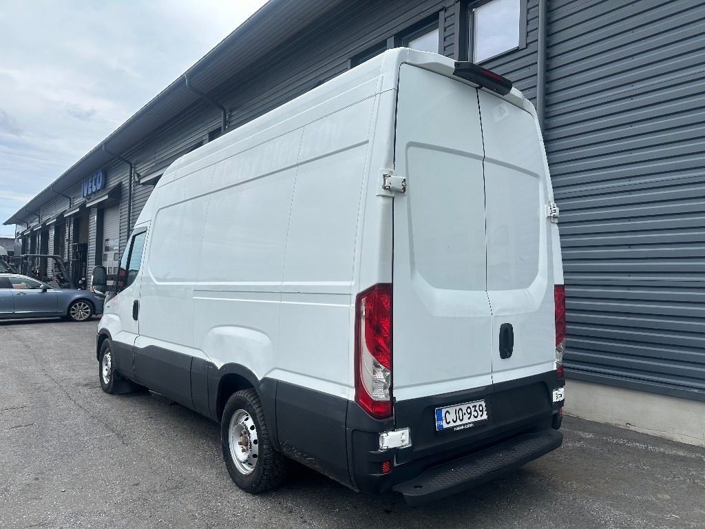 Furgon Iveco Daily 35S14N CNG Kylmäkone: obrázek 6